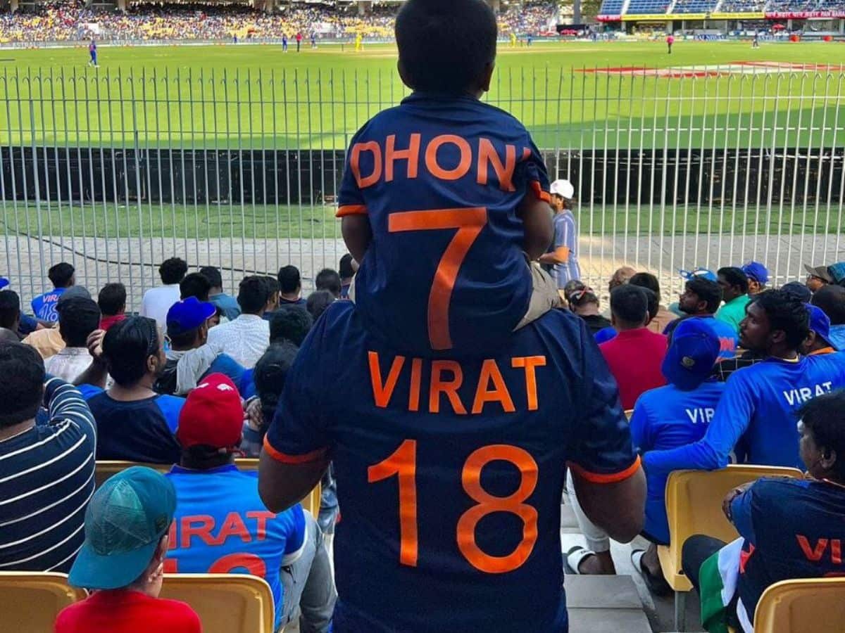 IND Vs AUS 3rd ODI: Cute Father-Son Duo Wear Virat Kohli, MS Dhoni Jersey | Photo Goes Viral